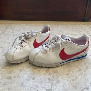 Nike Cortez Sneakers Womens 8